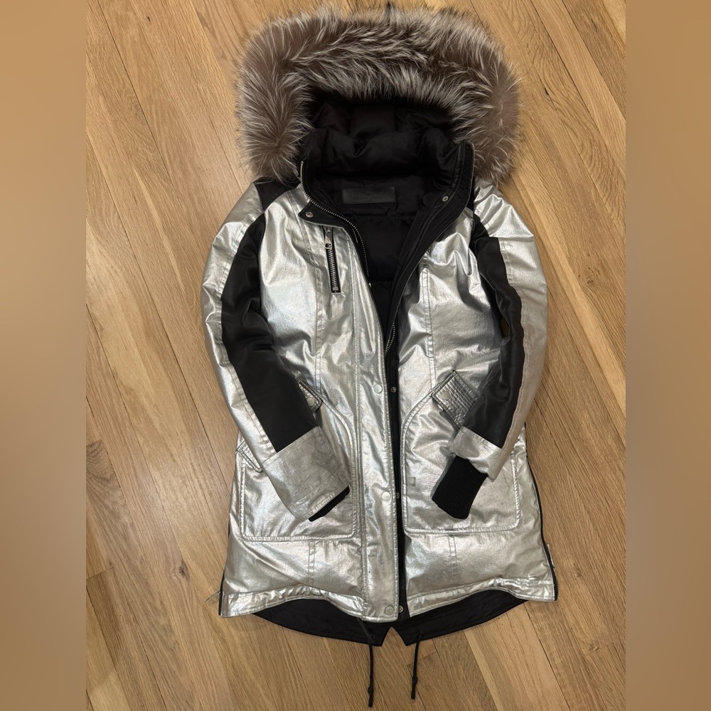 Nicole Benisti Chelsea Reversible black/silver down coat with fur hood. Size S
